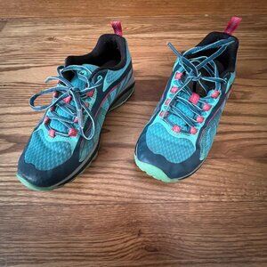 Merrell Vibram Athletic Running Shows - Size 5.5